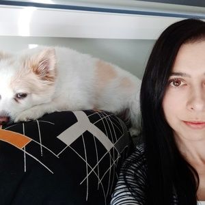 Meet your Posher, Leila